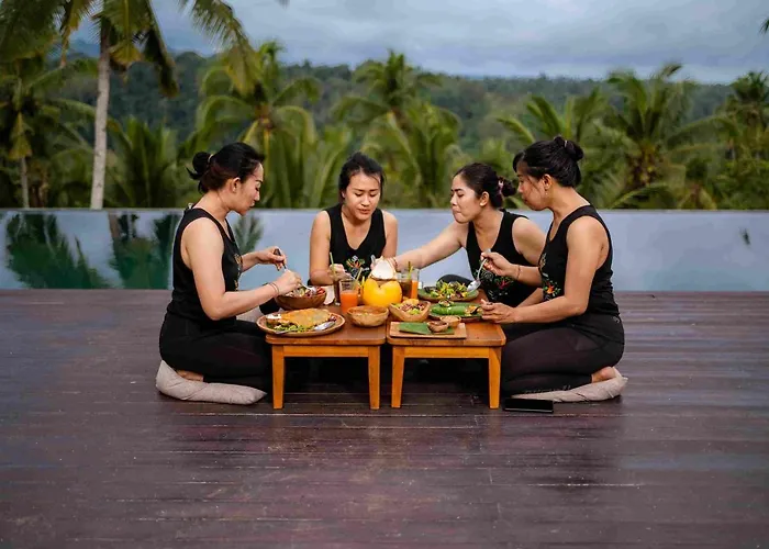 Lodge Amanuba Ersadeva *