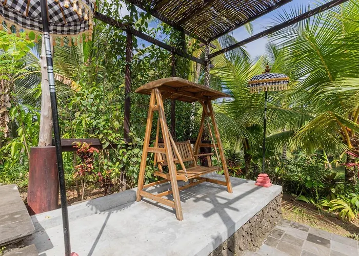 Lodge Amanuba Ersadeva Pulukan