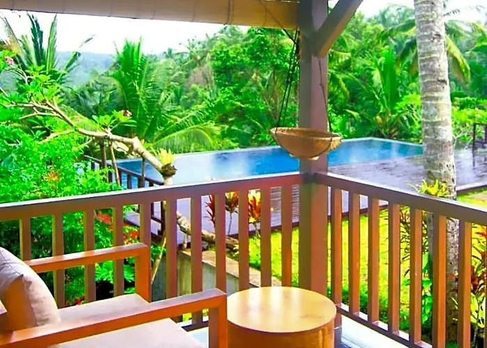 Lodge Amanuba Ersadeva Pulukan
